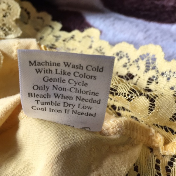 Lace trimmed L yellow CC sleeveless shirt - Picture 3 of 4